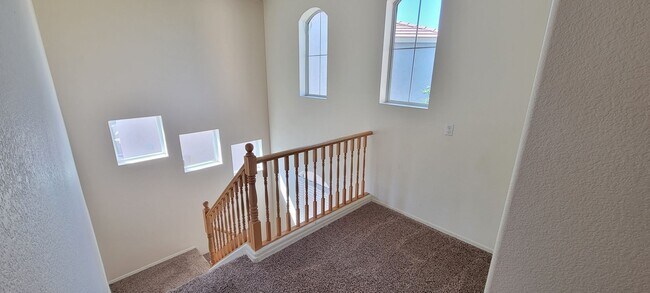 Foto del edificio - 1170 E Coppola St