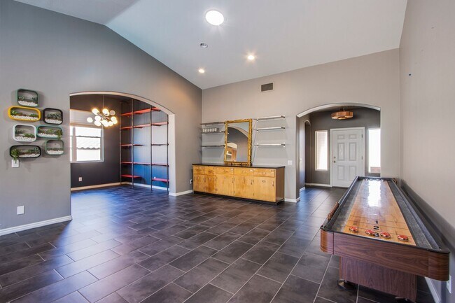 Building Photo - Beautiful Single Story, 3 bedroom 2.5 bathroom home in Summerlin with Pool and Spa!