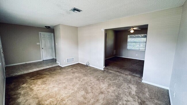 Foto del edificio - 2317 Conifer Ave
