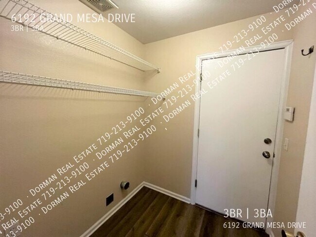 Foto del edificio - 6192 Grand Mesa Dr