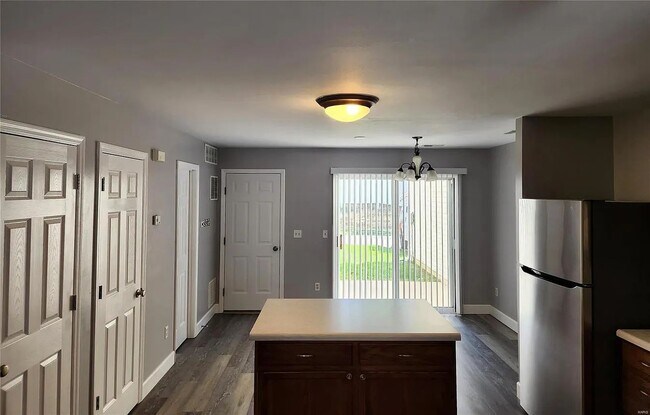 Foto del edificio - 419 Wild Oak Dr