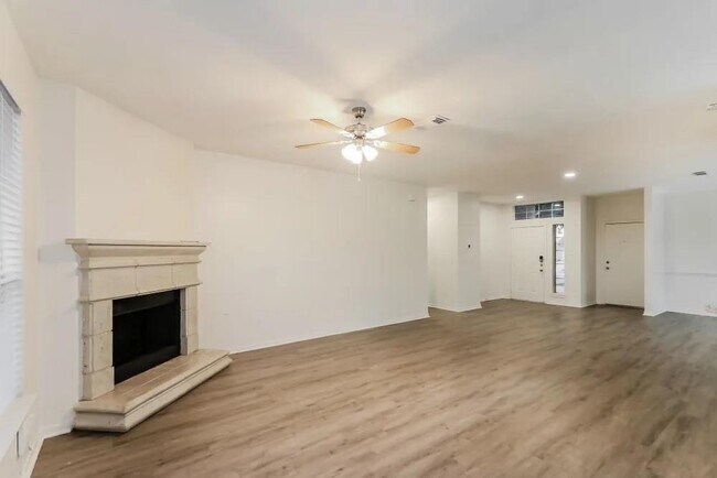 Building Photo - 22826 Tara Way Dr