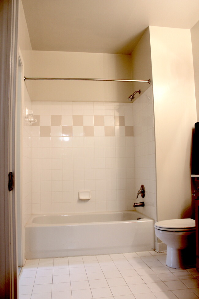 Main Bath - 12000 Market St