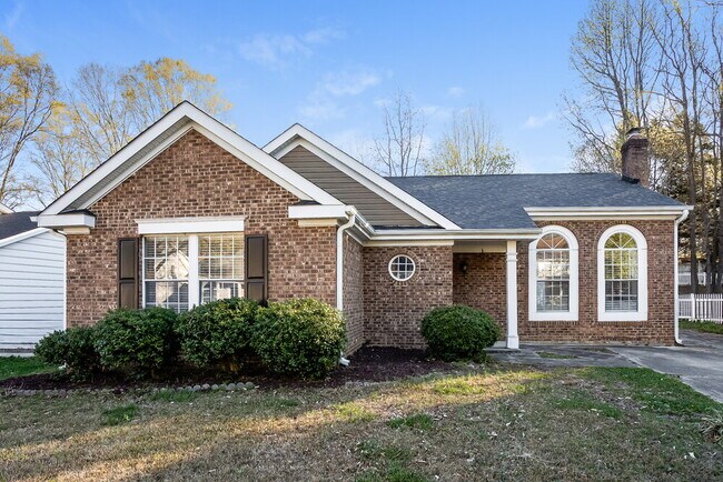 Foto del edificio - 2112 David Earl Dr