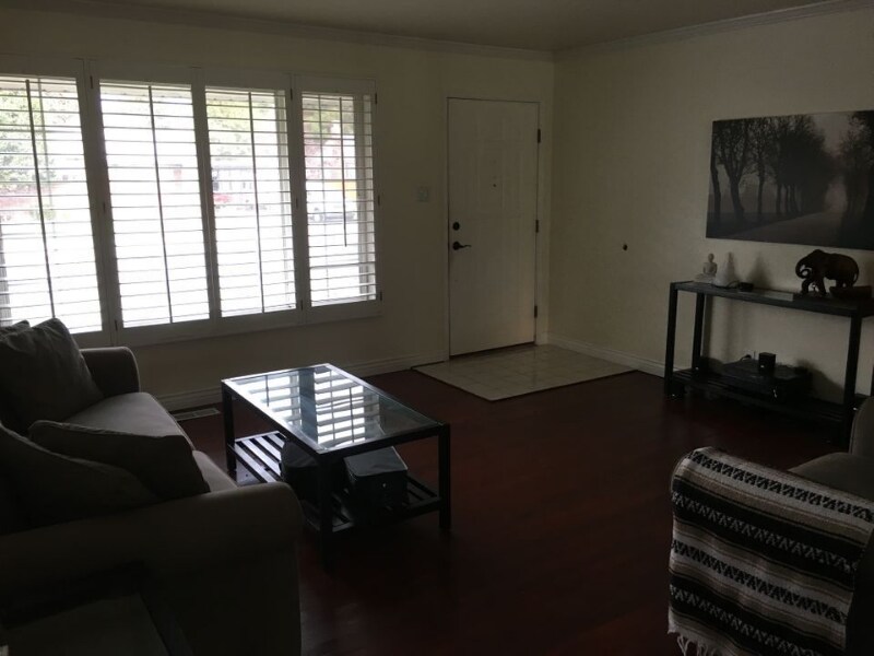 Foto del edificio - 9624 S Poppy Ln