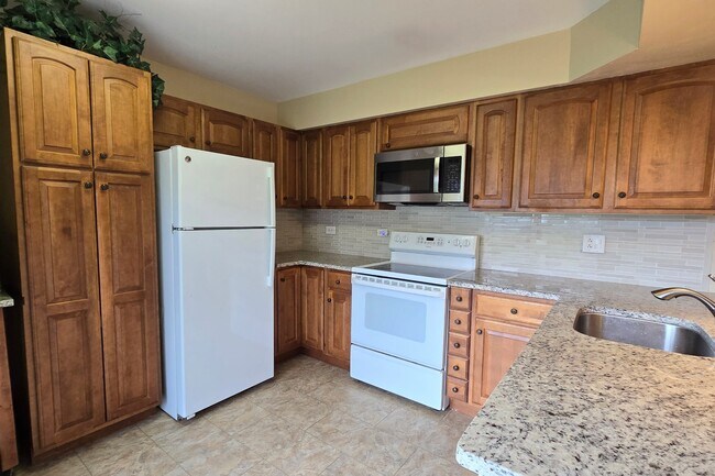 Foto del edificio - 736 Chandler Rd