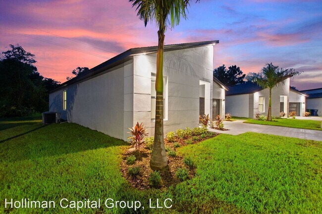 Building Photo - 4 br, 2 bath House - 306 Royal Palm Way