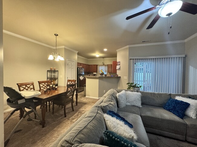 Foto del edificio - 400 Glenhaven Ln