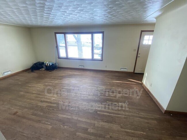 Building Photo - 820 35th Ave Ct