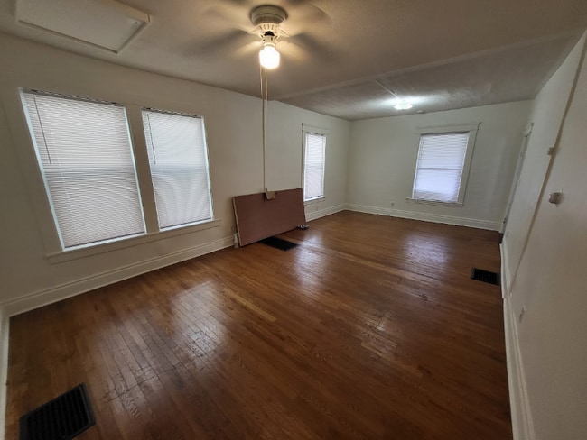 Building Photo - 225 Marlborough Rd