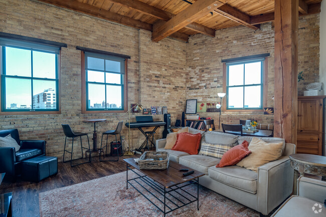 2 BR, 2 BA - 1,025SF - Historic Fifth Ward Lofts