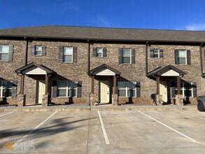 Building Photo - 860 S Harkness St