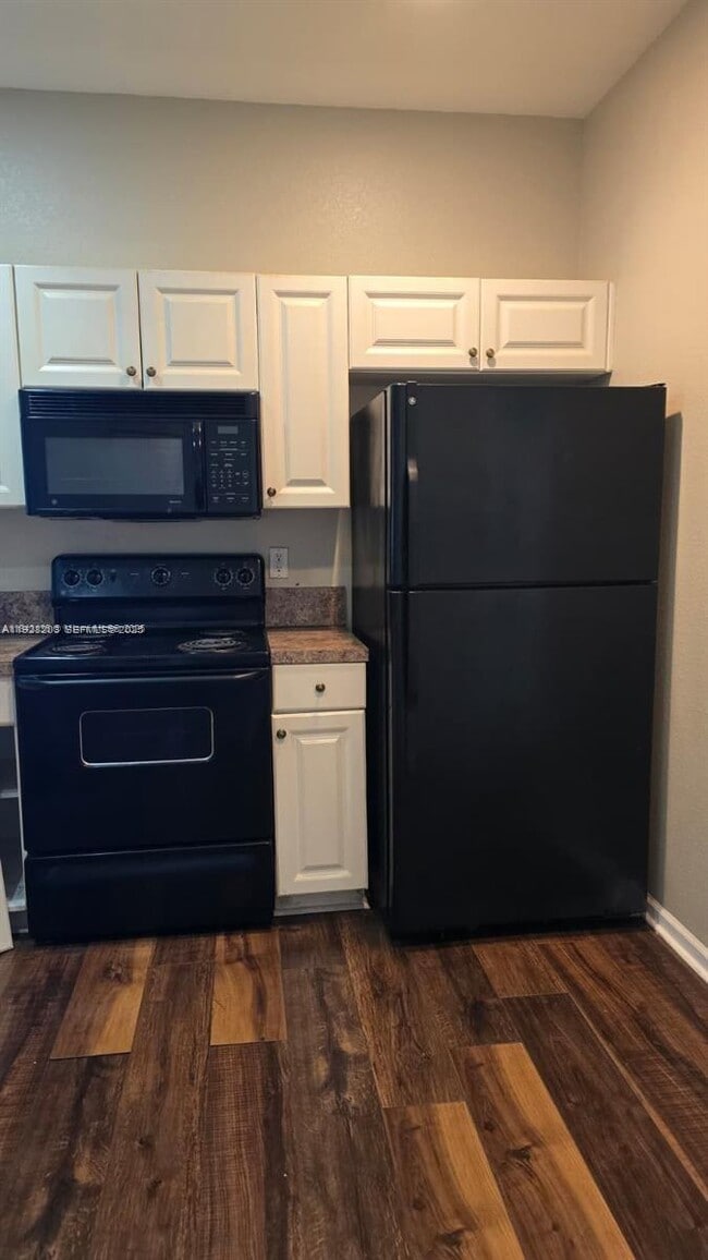 Foto del edificio - 2002 Freeport Dr