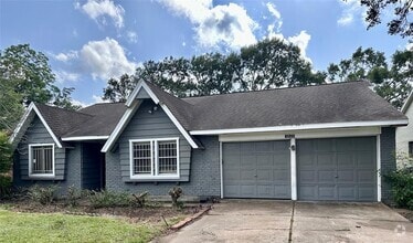 Building Photo - 10622 Hillcroft St
