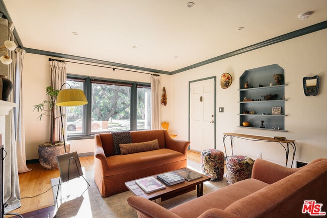 Building Photo - 11523 Albers St