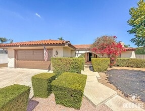 Building Photo - 2014 Powell Dr