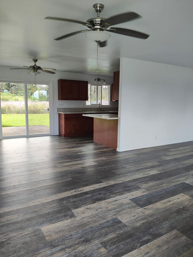 Foto del edificio - 3BR/2BA Home in Hawaiian Paradise Park