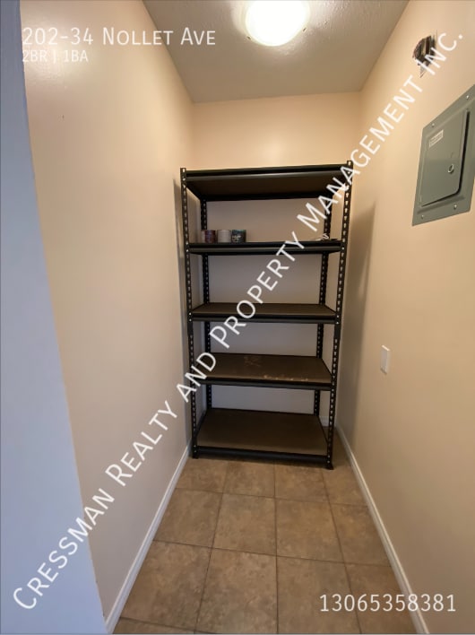 Building Photo - 2 Bedroom Condo in Normanview West