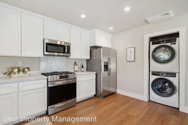 Foto del edificio - 1 br, 1 bath House - 210 South R St Unit B