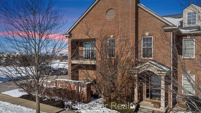 Building Photo - 120 Village Way S