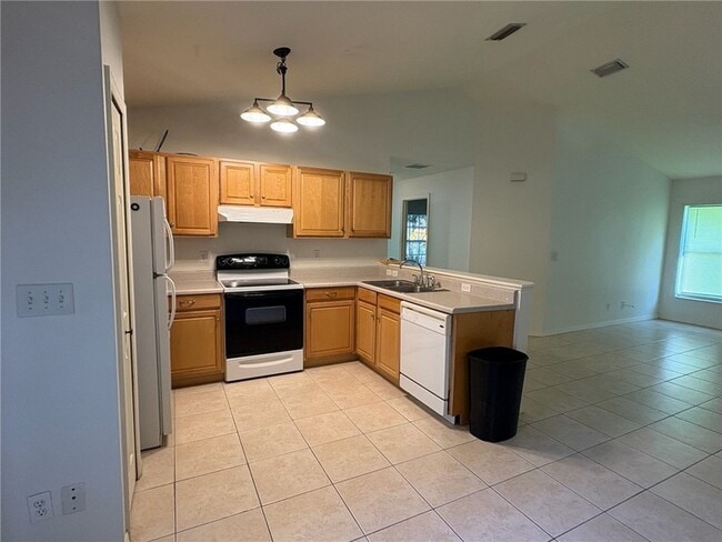 Building Photo - 2380 90th Ave