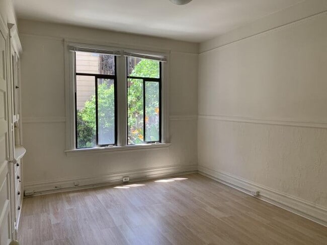 Building Photo - 3 bedroom in San Francisco CA 94103