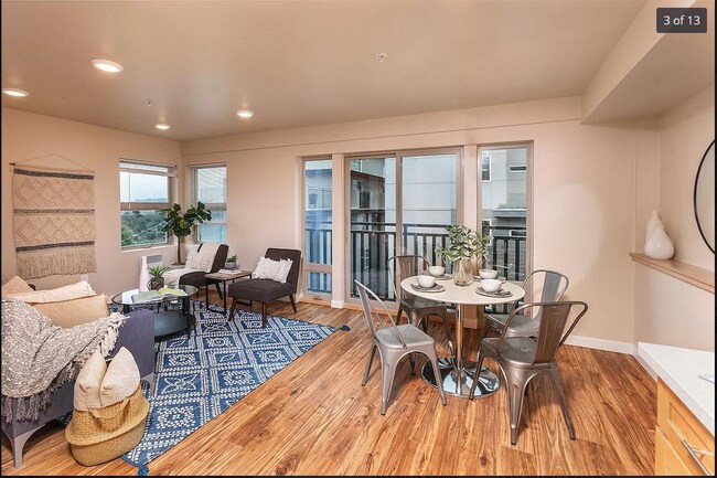 Foto del edificio - 4523 8th Ave NE