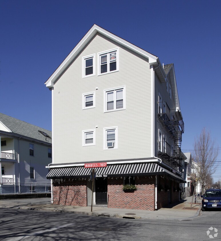 Building Photo - 102-104 Ives St