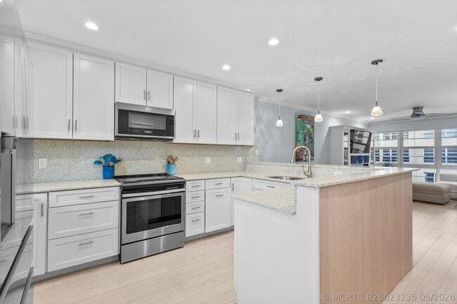 Building Photo - 3851 N Ocean Blvd