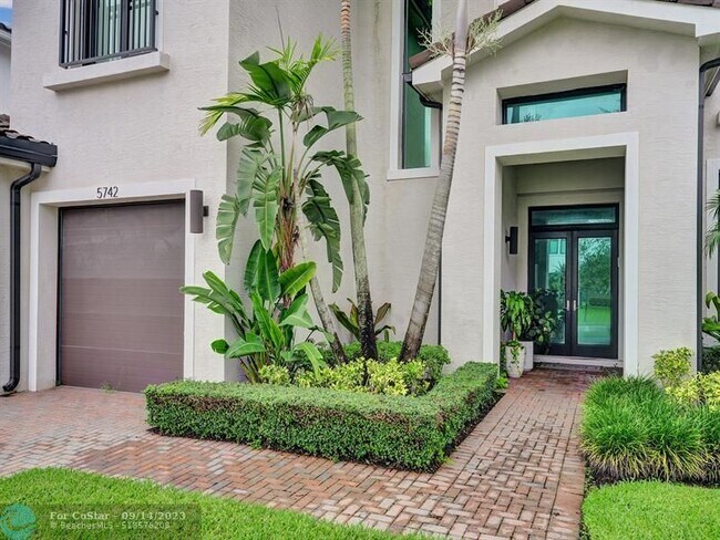 Foto del edificio - 5742 Brookfield Cir