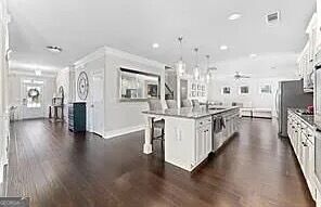 Foto del edificio - 4410 Mossbrook Cir