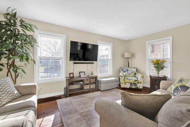 Foto del edificio - 8922 Southview Ave