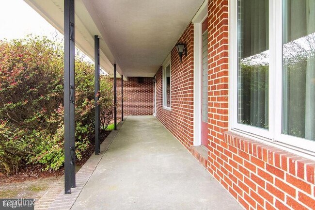 Foto del edificio - 1 br, 1 bath House - 10585 State Route 108