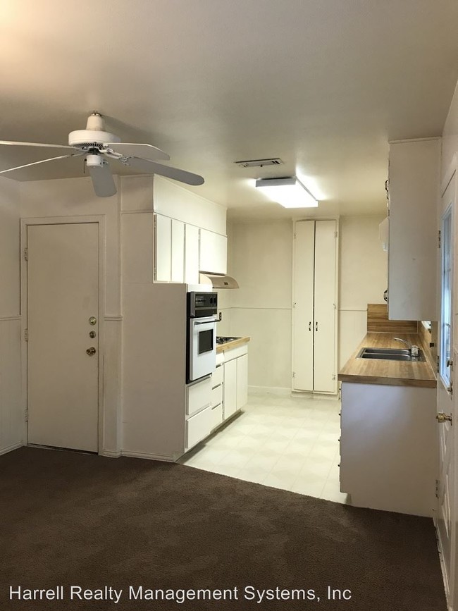 Building Photo - 3 br, 1.5 bath House - 6625 Fishpond Road