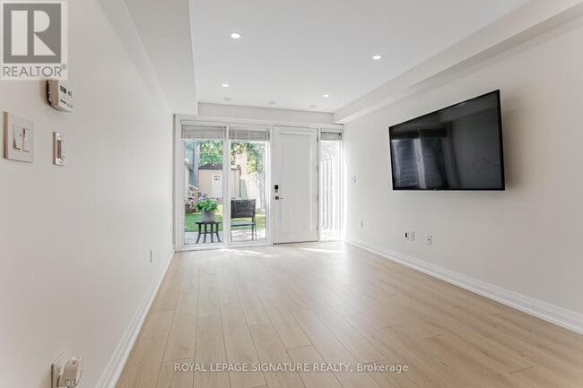 Building Photo - 108 Balfour Ave