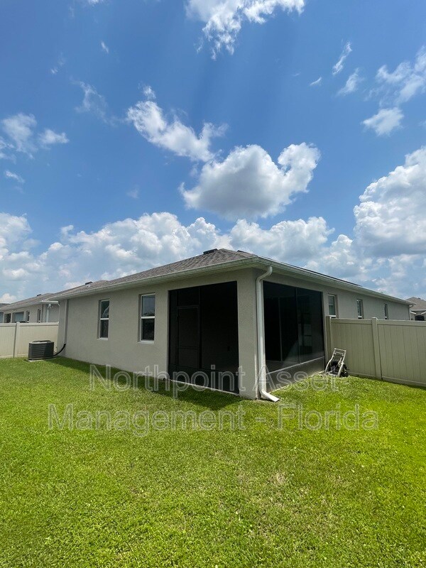 Building Photo - 2735 Storybrook Preserve Dr