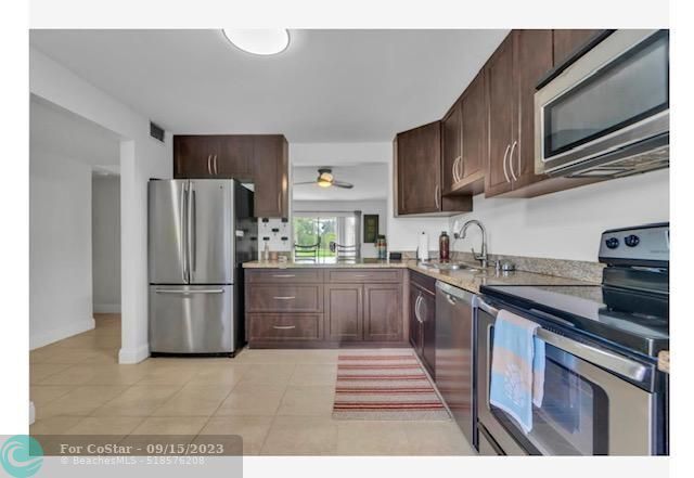 Building Photo - 5100 SW 90th Ave