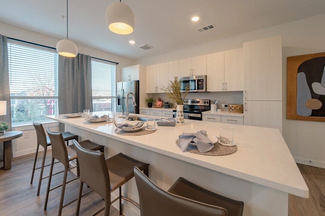 Primary Photo - Move In Without the Extra Costs!