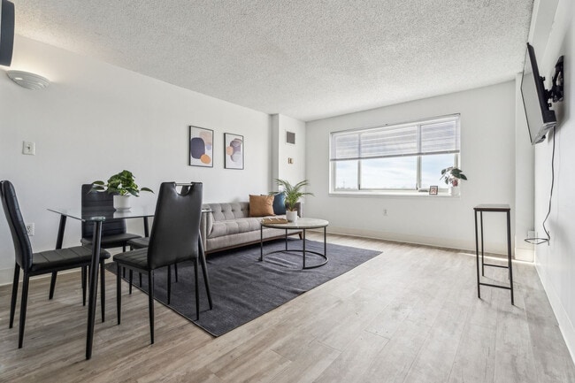 Foto del edificio - 1711 Bellevue Ave