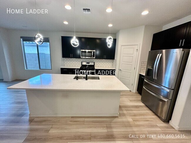 Building Photo - 19842 W Badgett Ln