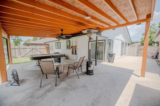 Foto del edificio - 4606 Meadowood Dr