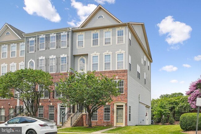 Foto del edificio - 15503 John Diskin Cir