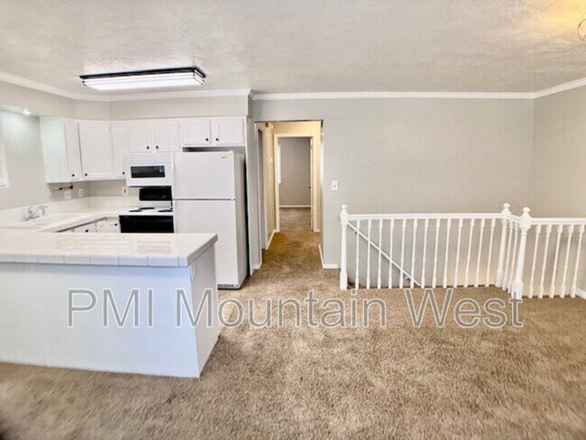 Foto del edificio - 567 N 200 E