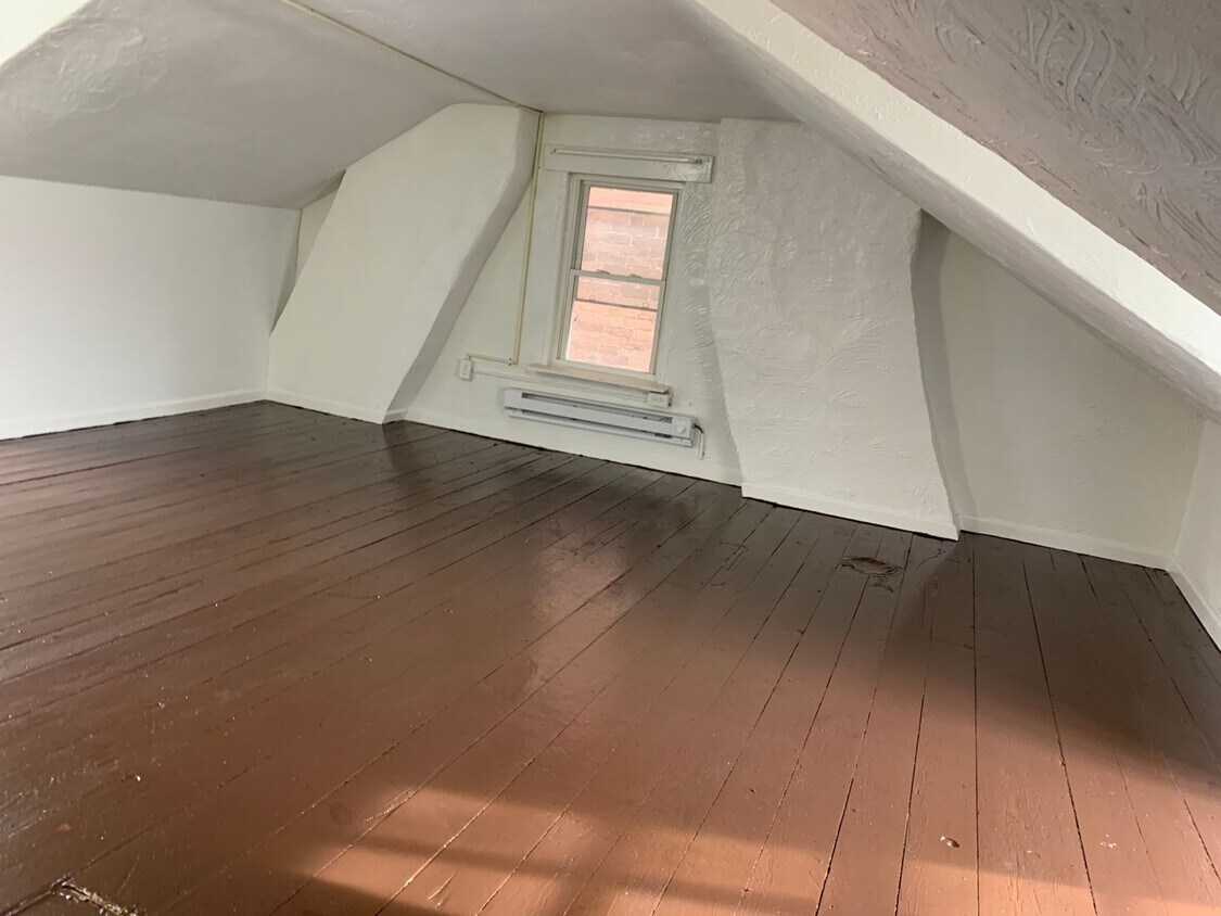 39 E Philadelphia St, York, PA 17401 House Rental in York, PA