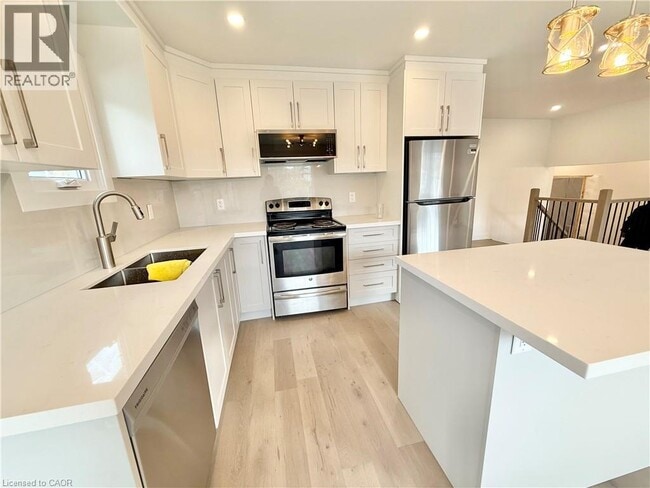 Building Photo - 87 Scott Rd