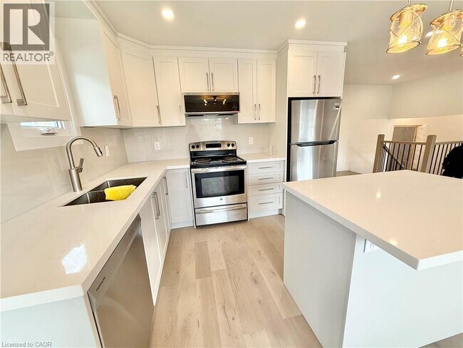 Photo du bâtiment - 87 Scott Rd