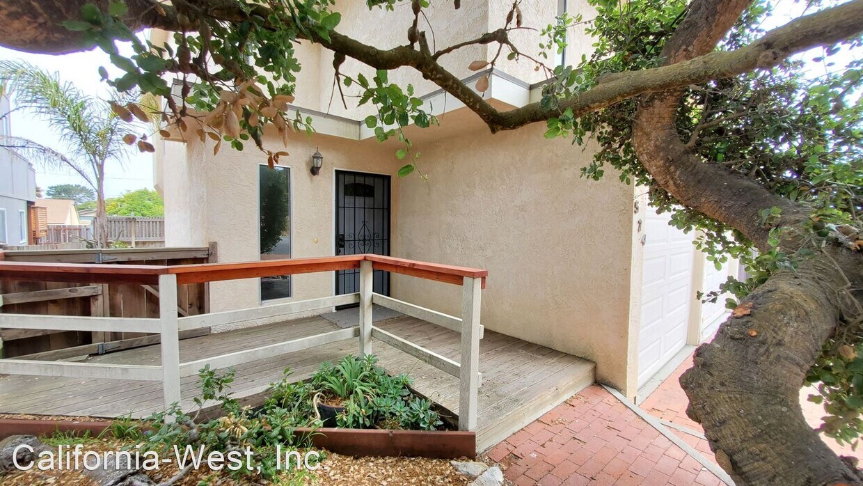 3 br, 2 bath House 574 Skyline Dr. (3 BR) House Rental in Baywood