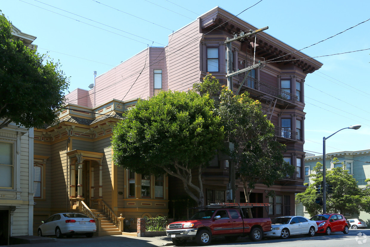 Building Photo - Fair Oaks Apartments