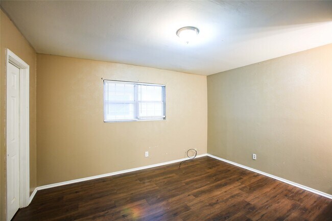 Foto del edificio - 9406 Grannis St