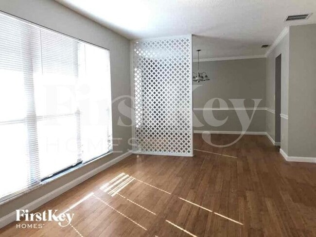 Foto del edificio - 2462 Ridgecrest Ave